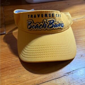 Traverse City Michigan Beach Bums baseball team retired Game Yellow Visor NWOT